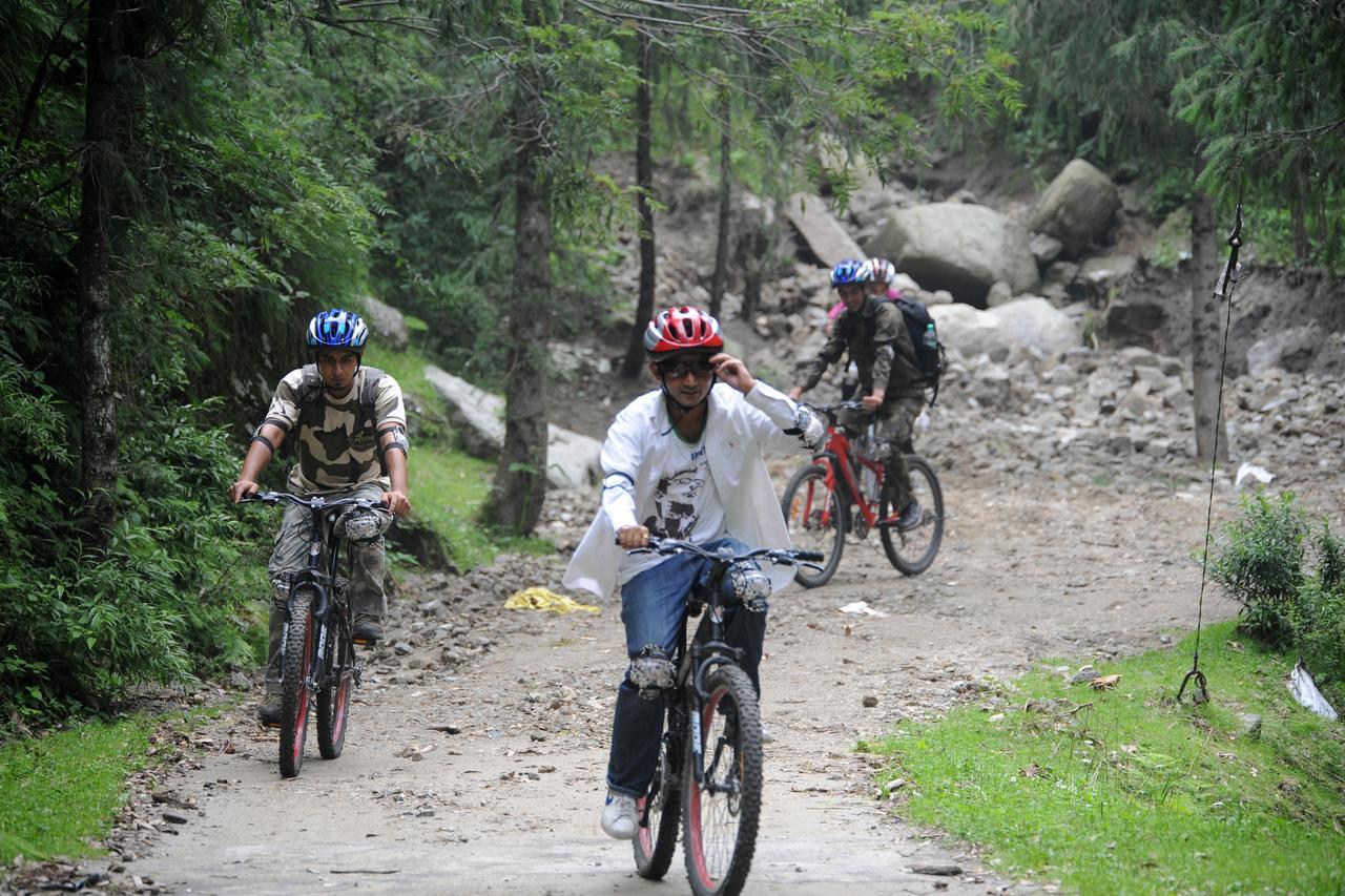 Aamod Resorts Dalhousie ! Luxury Cottage Resort Buitenkant foto